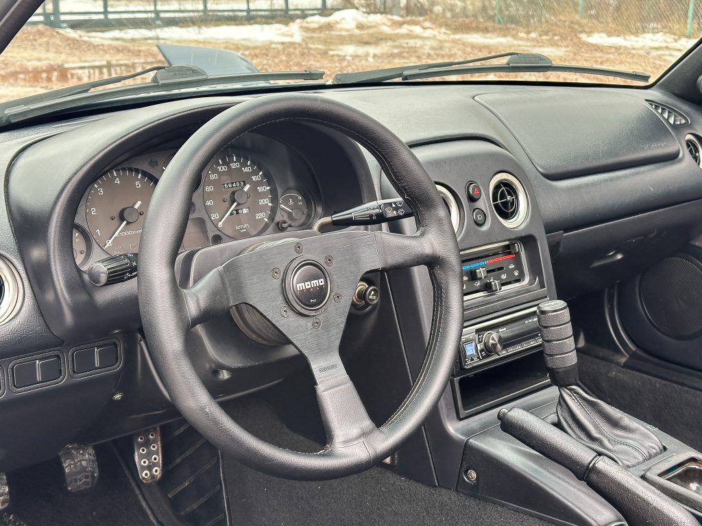 mazda mx-5 miata na 1.6